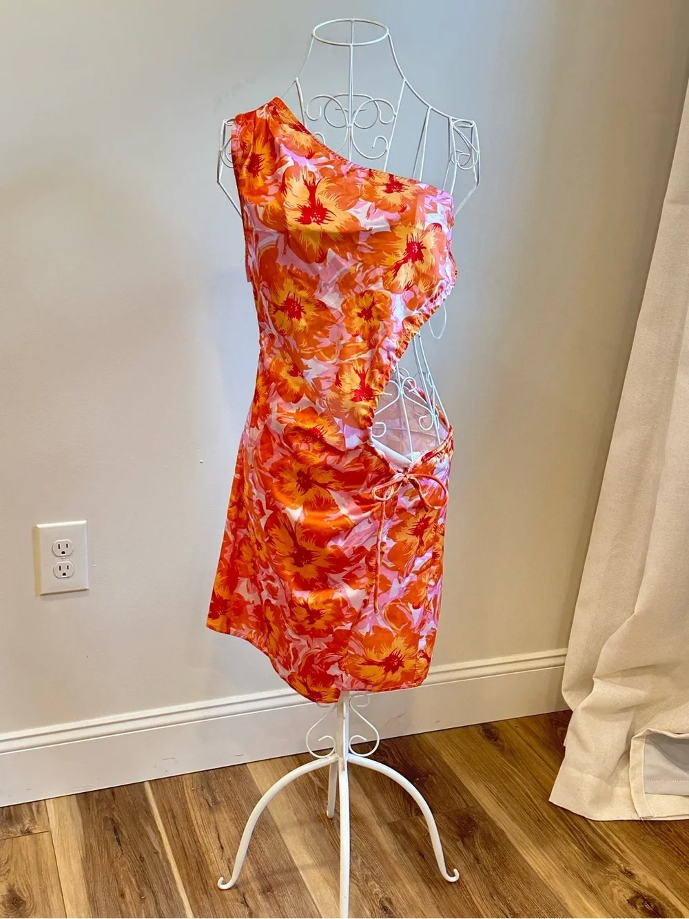 Hello Molly LOVING THAT GIRL One Shoulder Pink Orange Cutout Mini Dress XS NWT - Picture 2 of 7